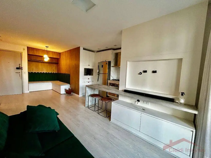 Foto 2 de Apartamento com 1 quarto à venda, 68m2 em Centro, Joinville - SC