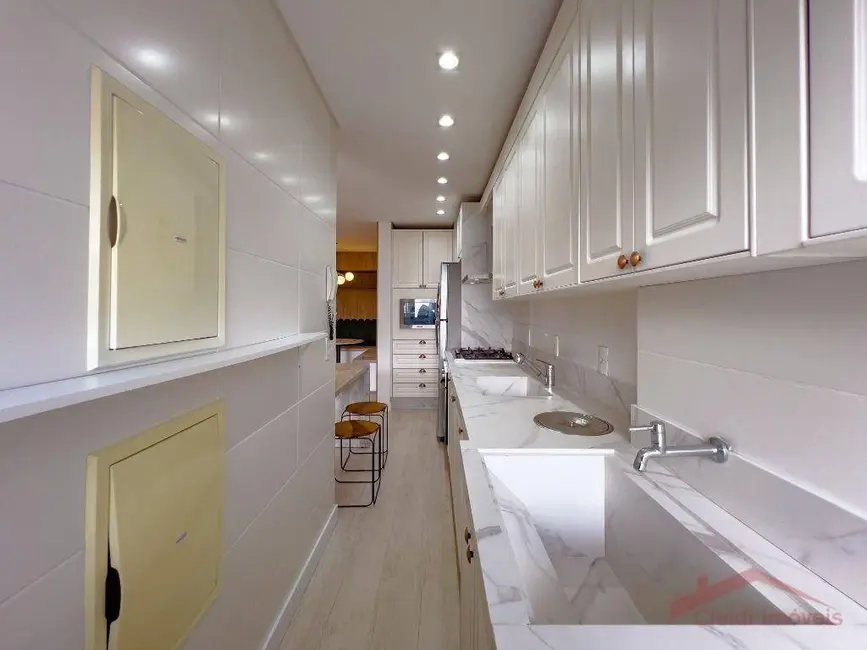 Foto 2 de Apartamento com 1 quarto à venda, 68m2 em Centro, Joinville - SC