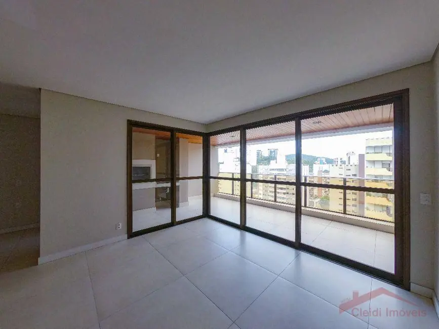 Foto 5 de Apartamento com 3 quartos à venda, 315m2 em Atiradores, Joinville - SC