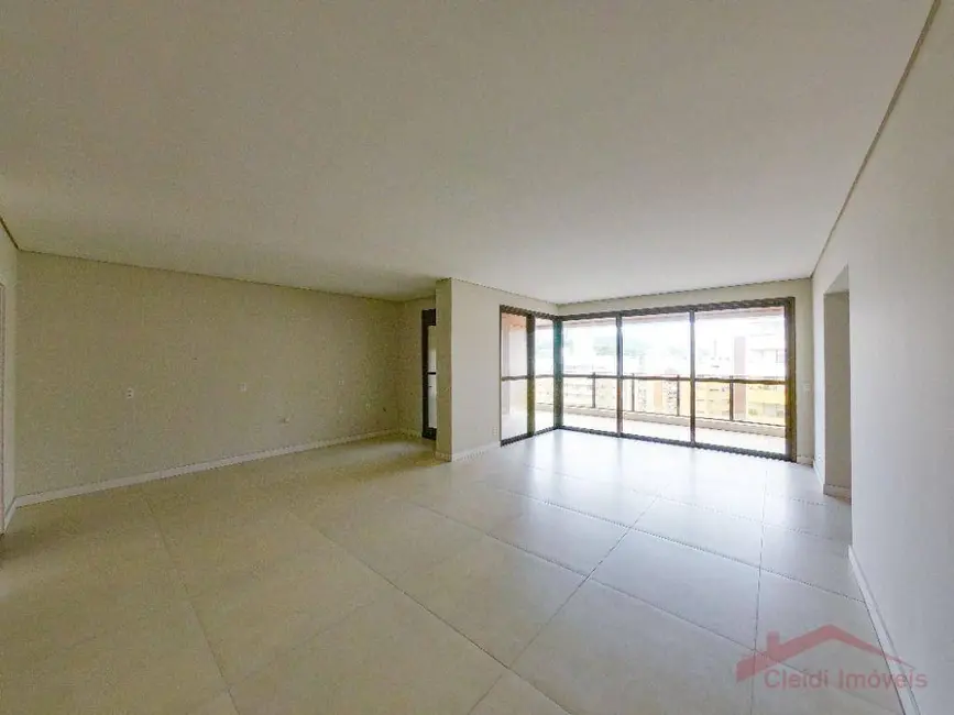 Foto 3 de Apartamento com 3 quartos à venda, 315m2 em Atiradores, Joinville - SC