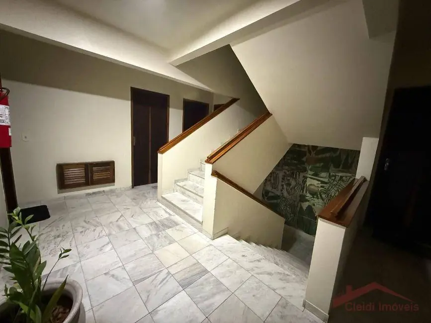 Foto 3 de Apartamento com 3 quartos para alugar, 107m2 em Anita Garibaldi, Joinville - SC