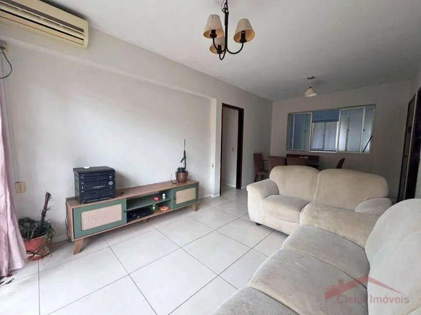 Foto 5 de Apartamento com 3 quartos para alugar, 107m2 em Anita Garibaldi, Joinville - SC