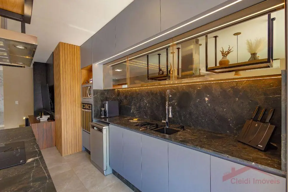 Foto 8 de Casa de Condomínio com 3 quartos à venda, 195m2 em Iririú, Joinville - SC