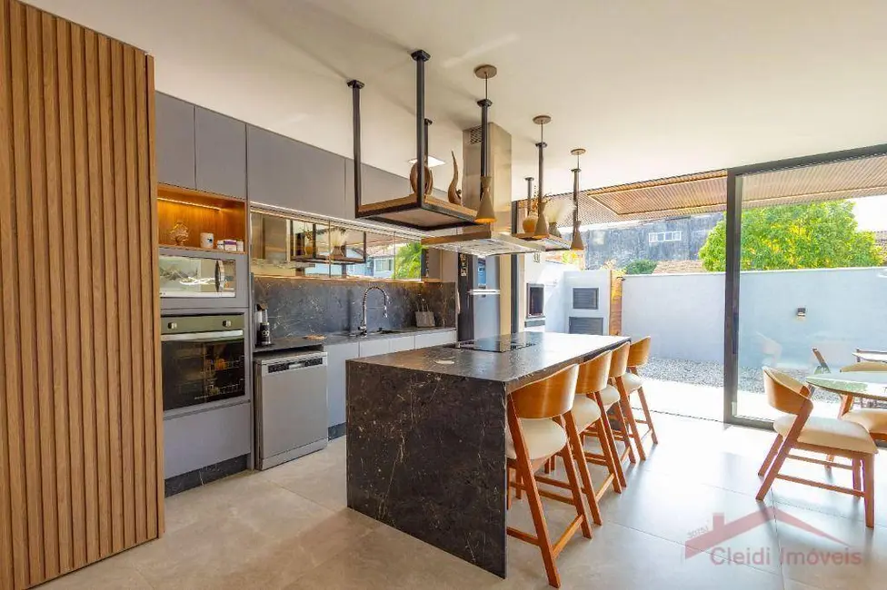 Foto 4 de Casa de Condomínio com 3 quartos à venda, 195m2 em Iririú, Joinville - SC