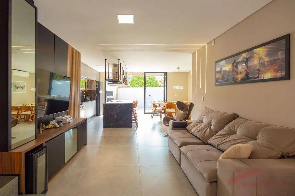 Foto 7 de Casa de Condomínio com 3 quartos à venda, 195m2 em Iririú, Joinville - SC