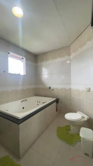 Foto 9 de Casa com 2 quartos à venda, 234m2 em Adhemar Garcia, Joinville - SC