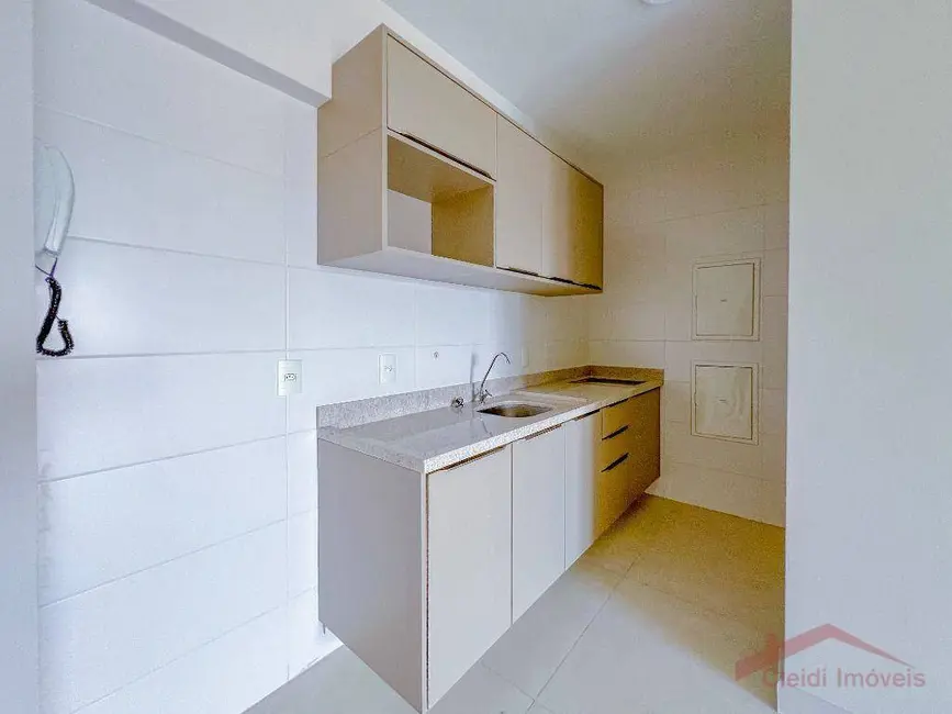 Foto 2 de Apartamento com 1 quarto à venda, 60m2 em Centro, Joinville - SC