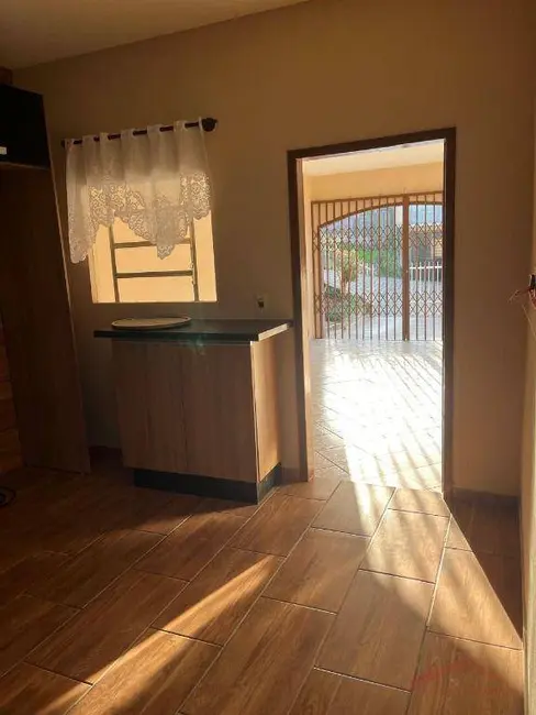 Foto 3 de Casa com 3 quartos à venda, 566m2 em Iririú, Joinville - SC