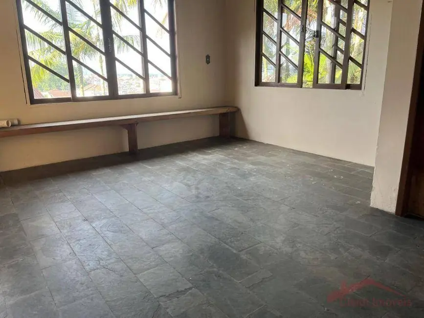 Foto 5 de Casa com 3 quartos à venda, 566m2 em Iririú, Joinville - SC