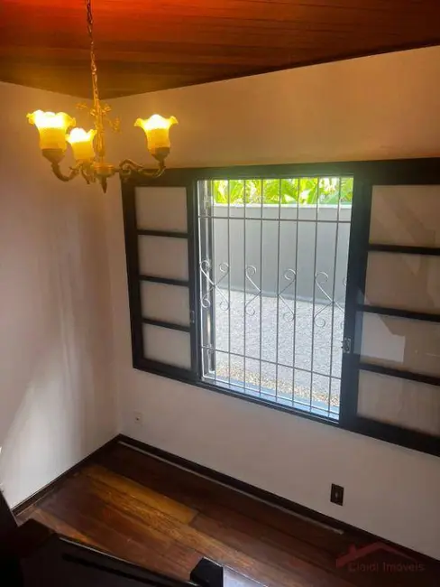 Casa para alugar, 636m2 em América, Joinville - SC - imagem 8 Foto 8 de Casa para alugar, 636m2 em América, Joinville - SC