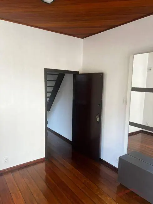 Casa para alugar, 636m2 em América, Joinville - SC - imagem 6 Foto 6 de Casa para alugar, 636m2 em América, Joinville - SC