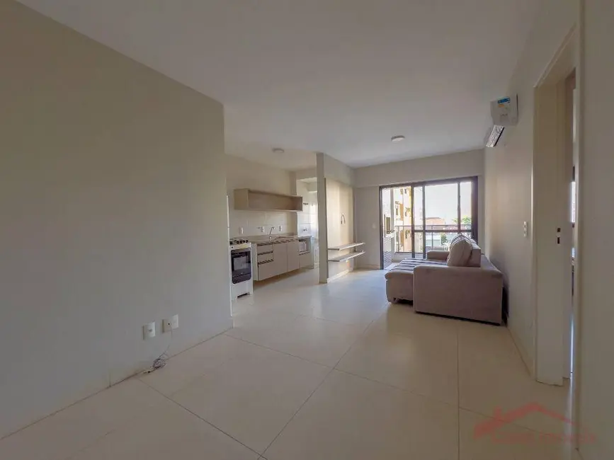 Foto 2 de Apartamento com 1 quarto à venda, 68m2 em Centro, Joinville - SC