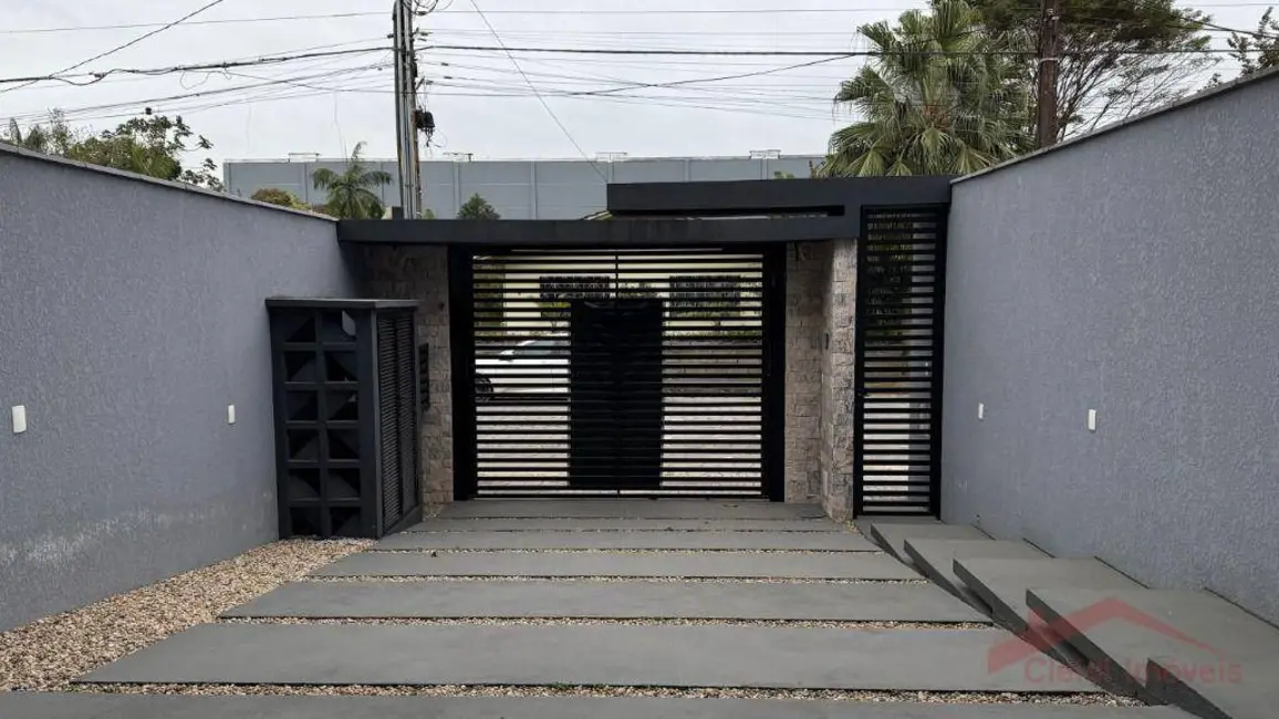Casa com 3 quartos à venda, 210m2 em América, Joinville - SC - imagem 5 Foto 5 de Casa com 3 quartos à venda, 210m2 em América, Joinville - SC