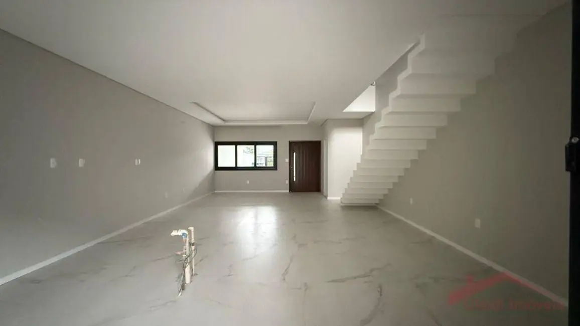 Casa com 3 quartos à venda, 210m2 em América, Joinville - SC - imagem 6 Foto 6 de Casa com 3 quartos à venda, 210m2 em América, Joinville - SC