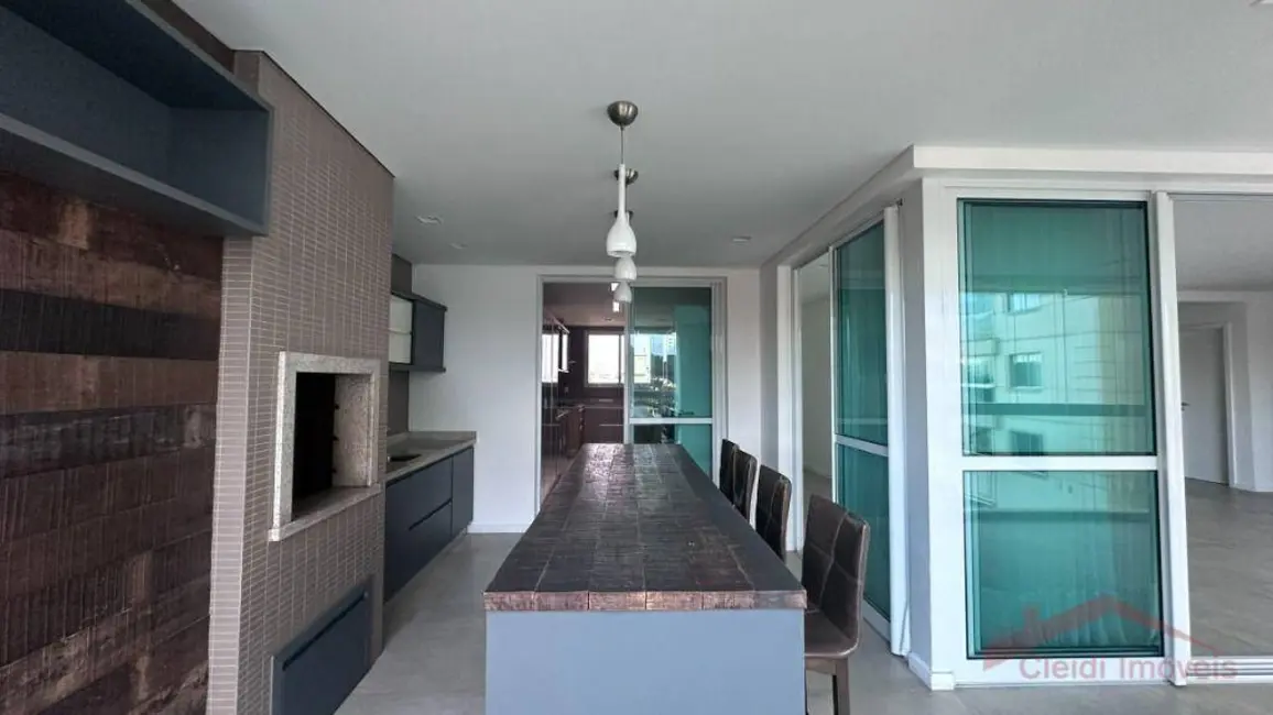 Foto 6 de Apartamento com 4 quartos à venda, 341m2 em Anita Garibaldi, Joinville - SC