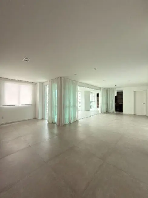 Foto 2 de Apartamento com 4 quartos à venda, 341m2 em Anita Garibaldi, Joinville - SC