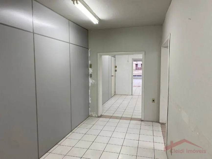 Sala Comercial para alugar, 450m2 em Centro, Joinville - SC - imagem 9 Foto 9 de Sala Comercial para alugar, 450m2 em Centro, Joinville - SC