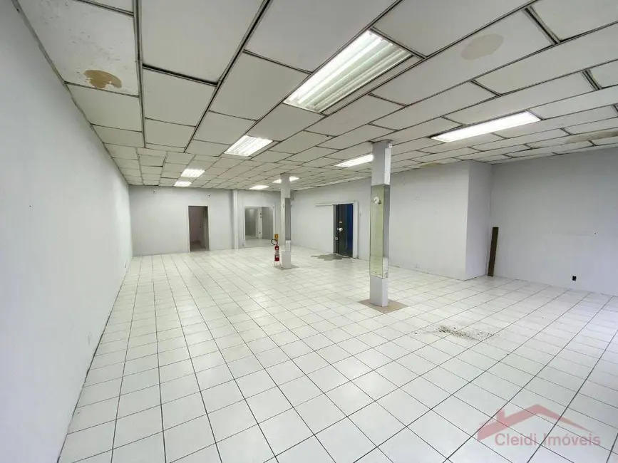 Sala Comercial para alugar, 450m2 em Centro, Joinville - SC - imagem 4 Foto 4 de Sala Comercial para alugar, 450m2 em Centro, Joinville - SC
