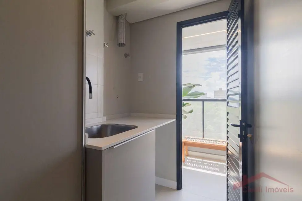 Foto 4 de Apartamento com 2 quartos à venda, 67m2 em Santo Antônio, Joinville - SC