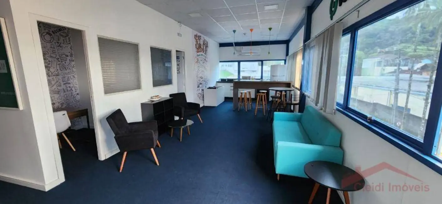 Sala Comercial para alugar, 260m2 em Iririú, Joinville - SC - imagem 6 Foto 6 de Sala Comercial para alugar, 260m2 em Iririú, Joinville - SC