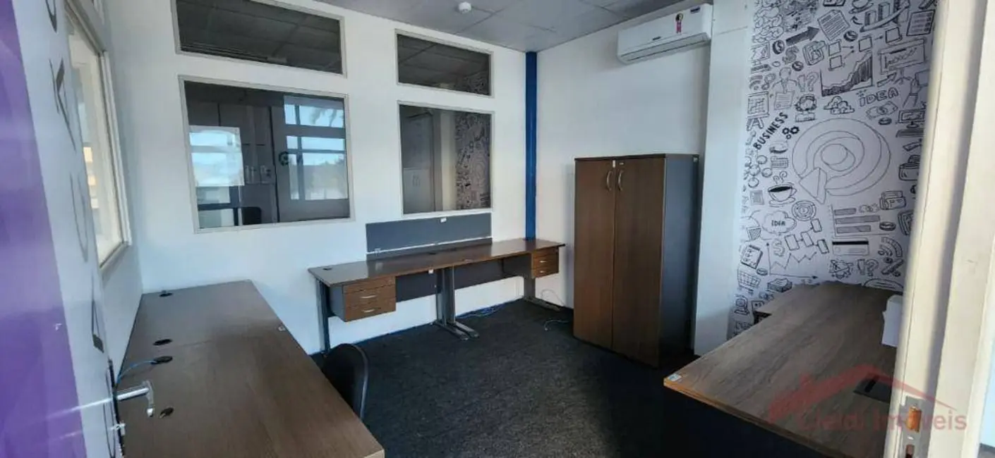 Sala Comercial para alugar, 260m2 em Iririú, Joinville - SC - imagem 9 Foto 9 de Sala Comercial para alugar, 260m2 em Iririú, Joinville - SC