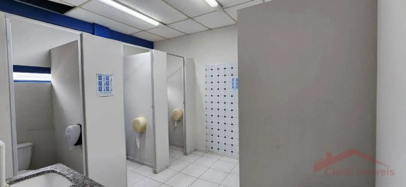 Sala Comercial para alugar, 260m2 em Iririú, Joinville - SC - imagem 8 Foto 8 de Sala Comercial para alugar, 260m2 em Iririú, Joinville - SC