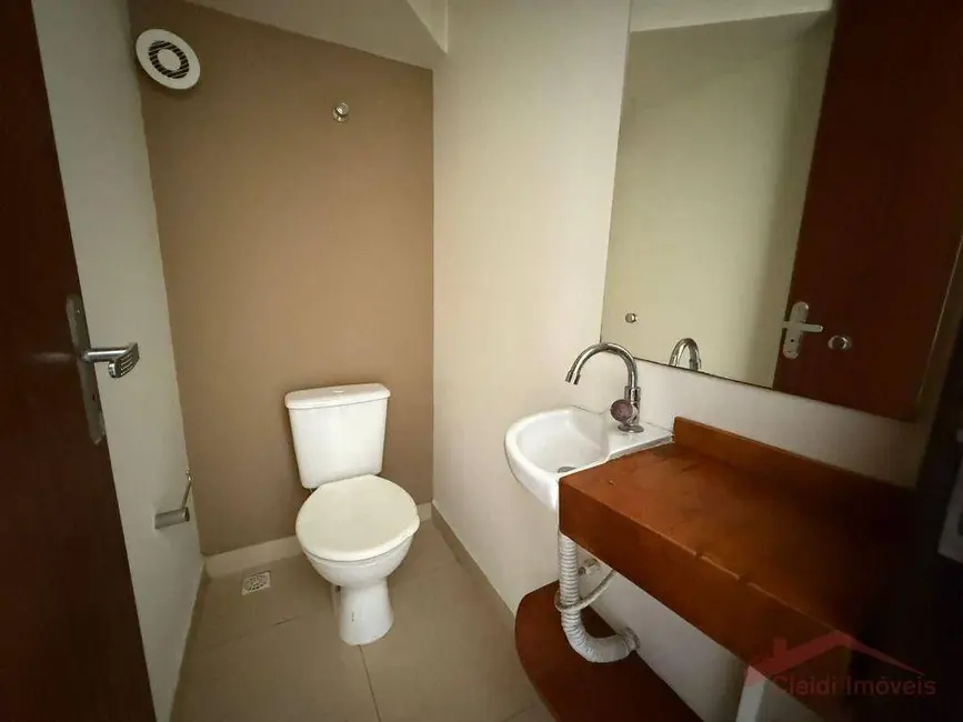 Foto 5 de Casa com 2 quartos para alugar, 84m2 em Iririú, Joinville - SC