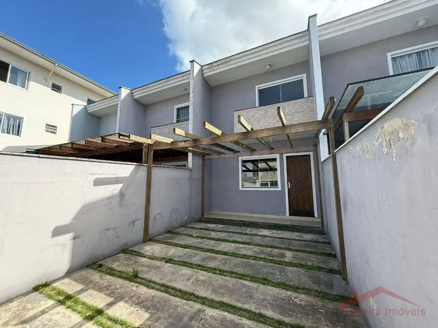 Foto 1 de Casa com 2 quartos para alugar, 84m2 em Iririú, Joinville - SC