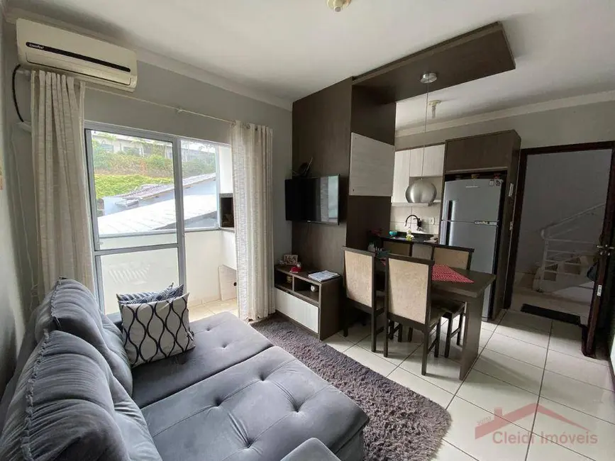 Foto 3 de Apartamento com 2 quartos para alugar, 56m2 em João Costa, Joinville - SC