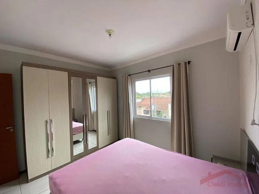 Foto 8 de Apartamento com 2 quartos para alugar, 56m2 em João Costa, Joinville - SC