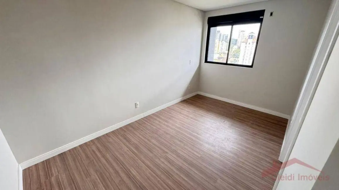 Apartamento com 3 quartos à venda, 197m2 em Centro, Joinville - SC - imagem 9 Foto 9 de Apartamento com 3 quartos à venda, 197m2 em Centro, Joinville - SC