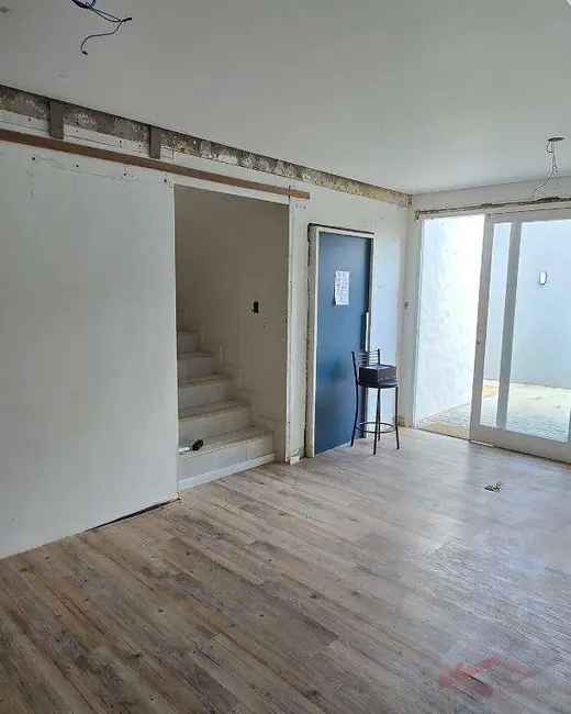 Foto 2 de Casa à venda e para alugar, 400m2 em Atiradores, Joinville - SC