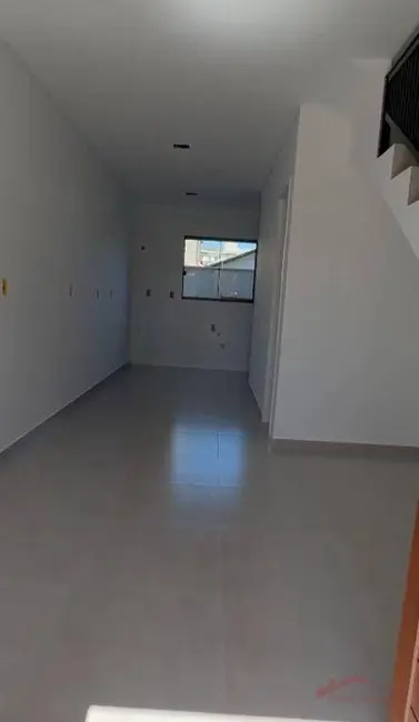 Casa com 2 quartos para alugar, 58m2 em Petrópolis, Joinville - SC - imagem 3 Foto 3 de Casa com 2 quartos para alugar, 58m2 em Petrópolis, Joinville - SC
