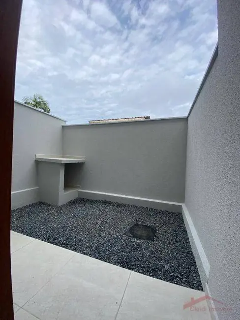 Casa com 2 quartos para alugar, 58m2 em Petrópolis, Joinville - SC - imagem 2 Foto 2 de Casa com 2 quartos para alugar, 58m2 em Petrópolis, Joinville - SC