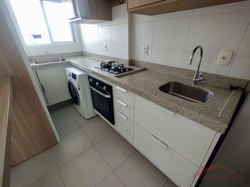 Foto 6 de Apartamento com 1 quarto para alugar, 37m2 em Bucarein, Joinville - SC
