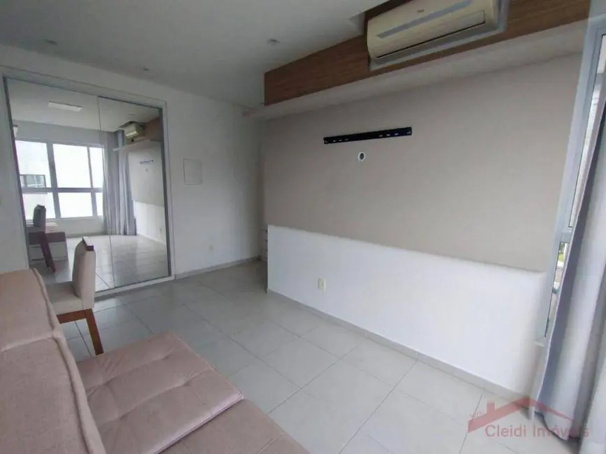 Foto 3 de Apartamento com 1 quarto para alugar, 37m2 em Bucarein, Joinville - SC