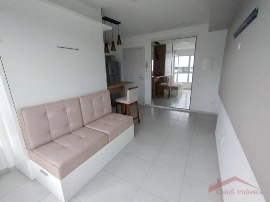 Foto 4 de Apartamento com 1 quarto para alugar, 37m2 em Bucarein, Joinville - SC
