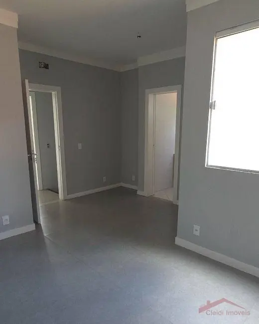 Sobrado com 2 quartos para alugar, 102m2 em Nova Brasília, Joinville - SC - imagem 7 Foto 7 de Sobrado com 2 quartos para alugar, 102m2 em Nova Brasília, Joinville - SC