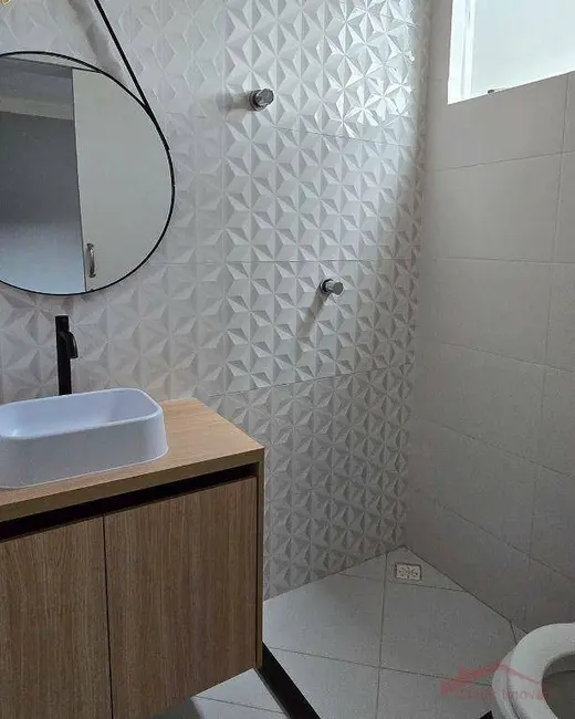 Sobrado com 2 quartos para alugar, 102m2 em Nova Brasília, Joinville - SC - imagem 8 Foto 8 de Sobrado com 2 quartos para alugar, 102m2 em Nova Brasília, Joinville - SC