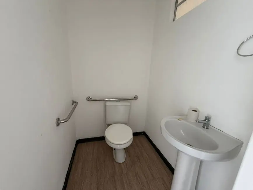 Loja para alugar, 30m2 em América, Joinville - SC - imagem 7 Foto 7 de Loja para alugar, 30m2 em América, Joinville - SC