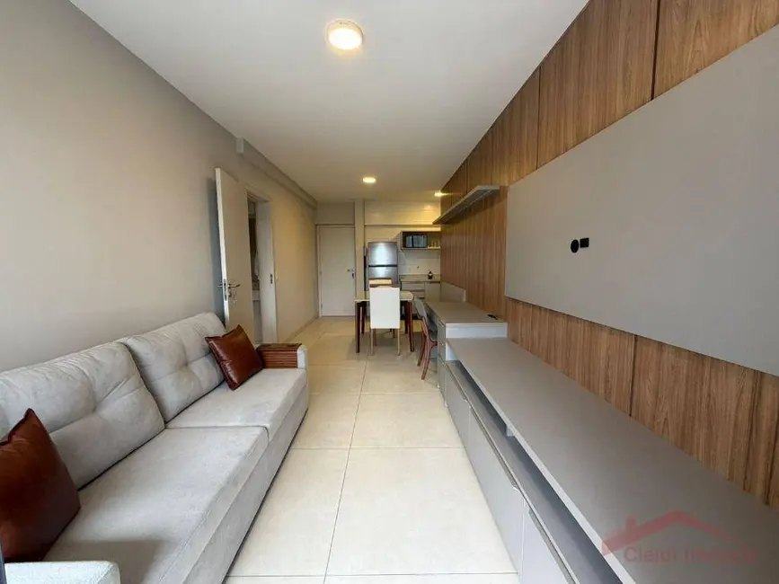 Foto 2 de Apartamento com 1 quarto para alugar, 54m2 em Centro, Joinville - SC