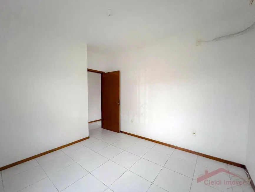 Foto 8 de Apartamento com 2 quartos à venda, 80m2 em Iririú, Joinville - SC