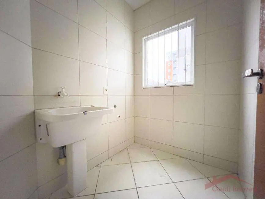 Foto 6 de Apartamento com 2 quartos à venda, 80m2 em Iririú, Joinville - SC