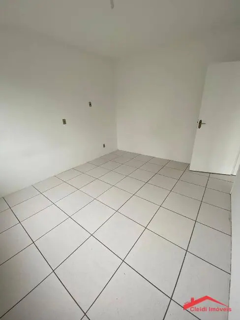 Foto 2 de Apartamento com 1 quarto para alugar, 60m2 em América, Joinville - SC