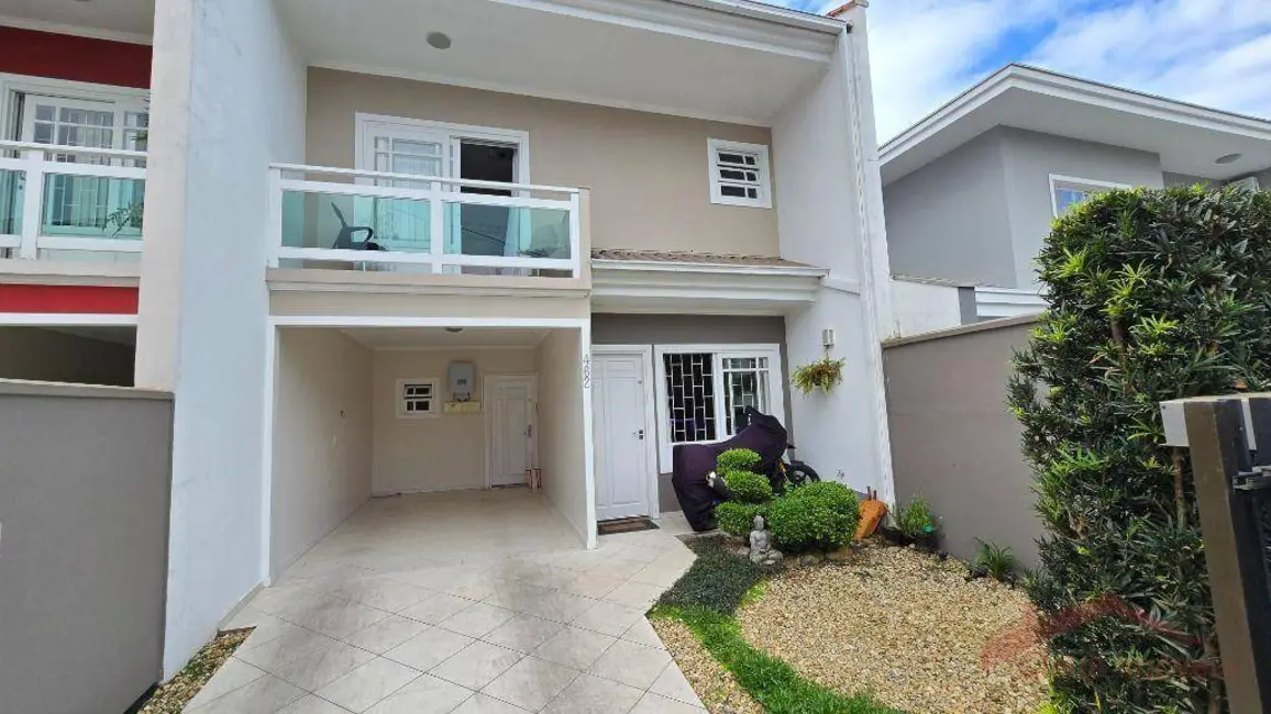 Foto 1 de Casa com 3 quartos à venda, 125m2 em Costa e Silva, Joinville - SC