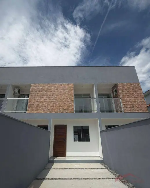 Foto 1 de Sobrado com 3 quartos à venda, 105m2 em Comasa, Joinville - SC