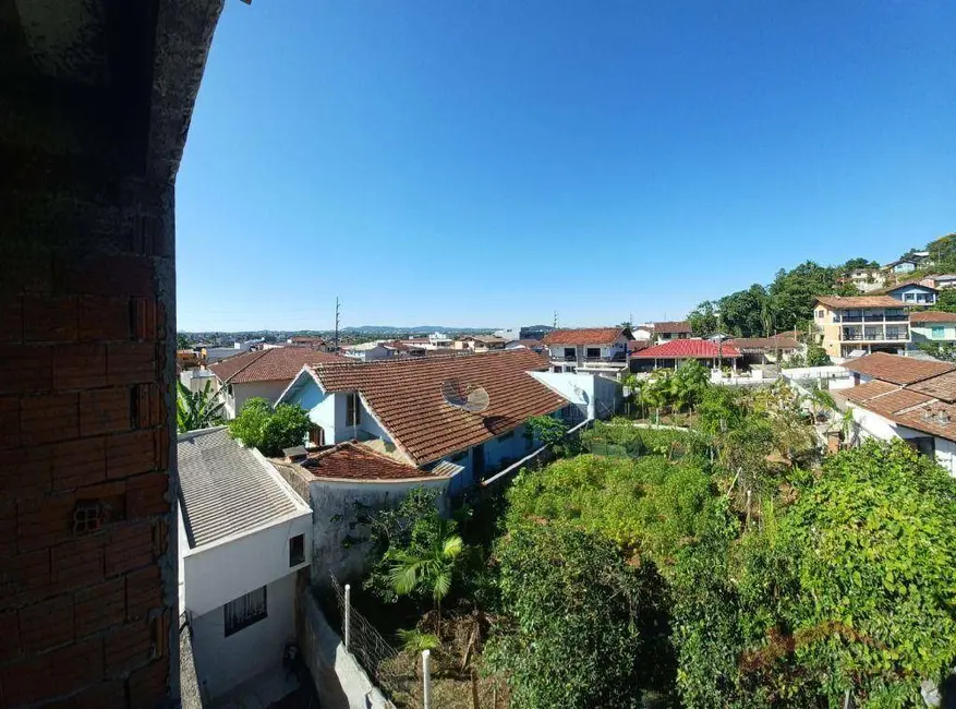 Sobrado com 3 quartos à venda, 170m2 em Boa Vista, Joinville - SC - imagem 6 Foto 6 de Sobrado com 3 quartos à venda, 170m2 em Boa Vista, Joinville - SC