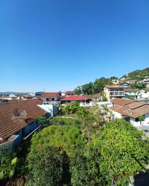 Sobrado com 3 quartos à venda, 170m2 em Boa Vista, Joinville - SC - imagem 7 Foto 7 de Sobrado com 3 quartos à venda, 170m2 em Boa Vista, Joinville - SC