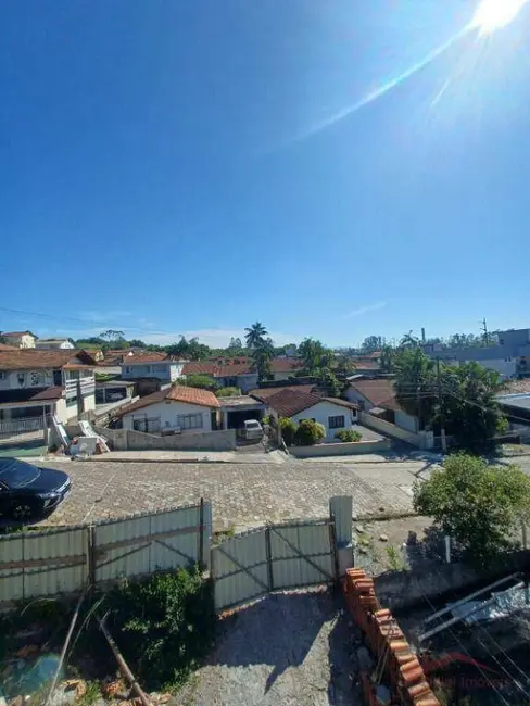 Sobrado com 3 quartos à venda, 170m2 em Boa Vista, Joinville - SC - imagem 5 Foto 5 de Sobrado com 3 quartos à venda, 170m2 em Boa Vista, Joinville - SC