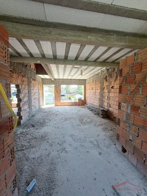 Sobrado com 3 quartos à venda, 170m2 em Boa Vista, Joinville - SC - imagem 3 Foto 3 de Sobrado com 3 quartos à venda, 170m2 em Boa Vista, Joinville - SC